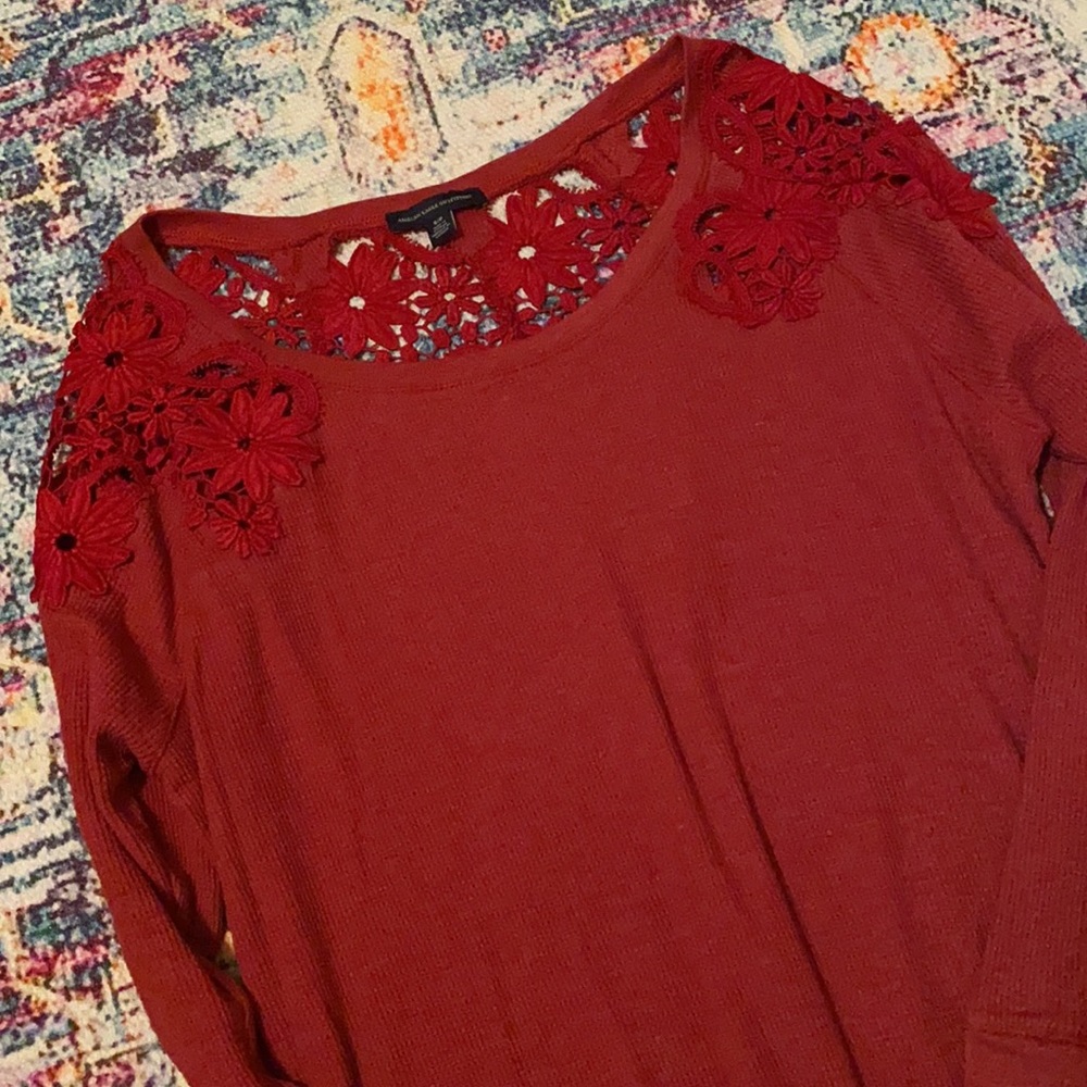 AE Floral Lace Long Sleeve Thermal